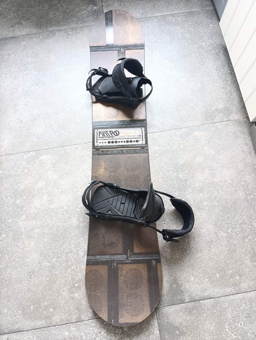 Deska snowboardowa Nitro Magnum 159 cm.