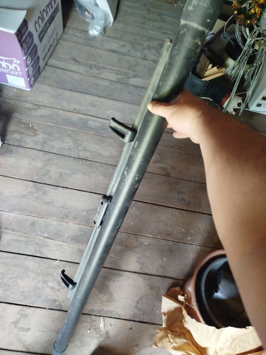 Шторка багажника