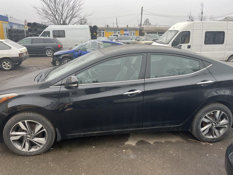 Розбирай Елантру 14 рік