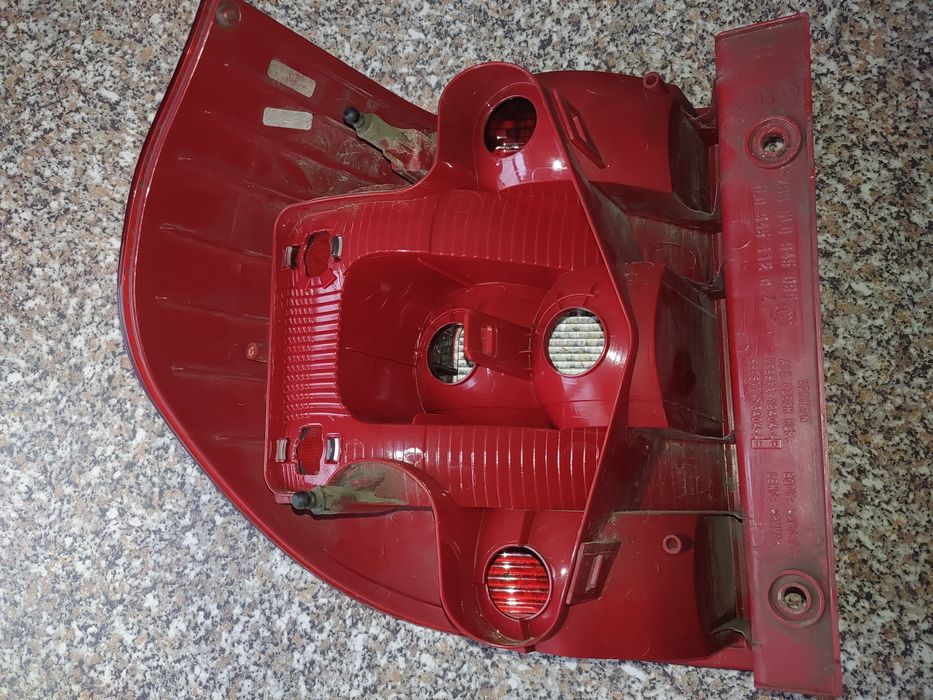 Фонарь задний правый Skoda Yeti под восстановление
