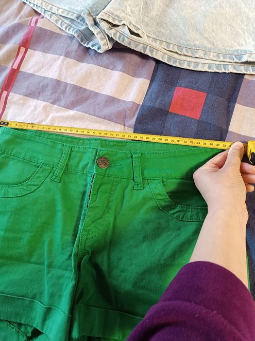 Продам женские шорты