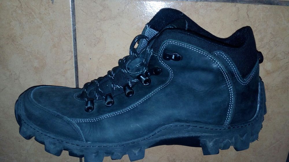 Buty trekkingowe Vemont rozmiar 42 długość wkładki 26,5 cm