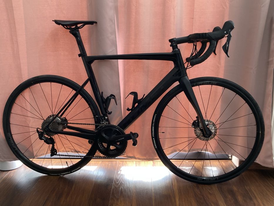 Rower szosowy karbonowy Romet Huragan Disc rozmiar M 2023 /Shimano 105