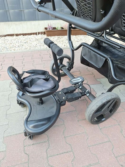 Dostawka do wózka, siedzisko dla starszaka