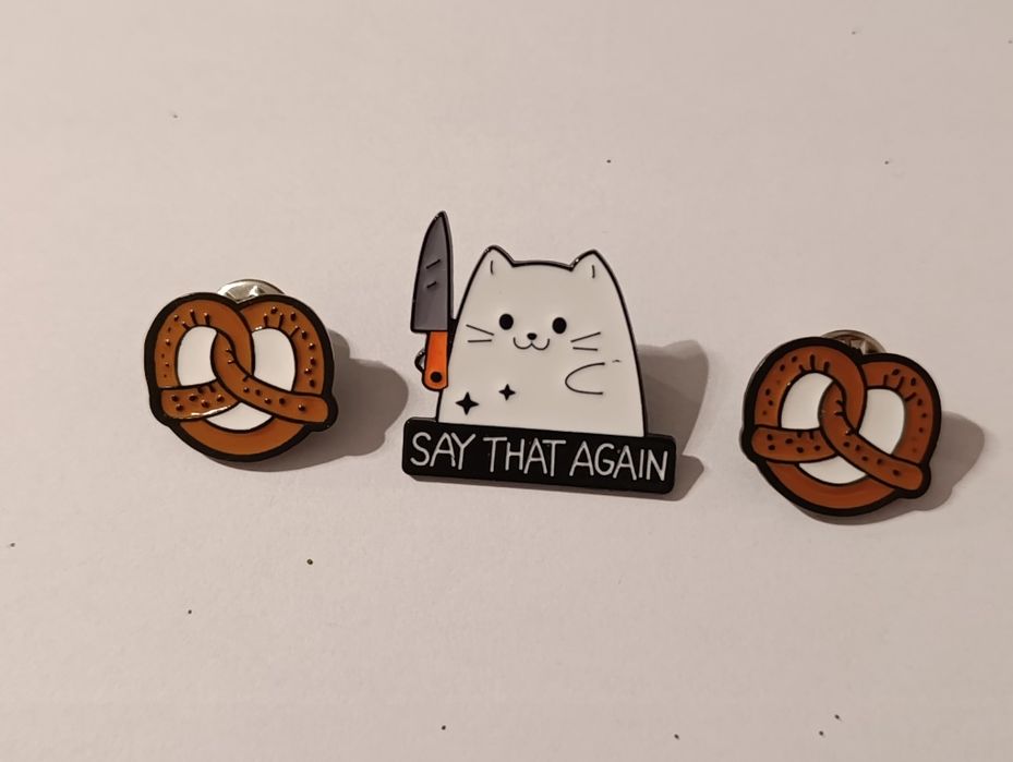 Przypinki zestaw kot precel