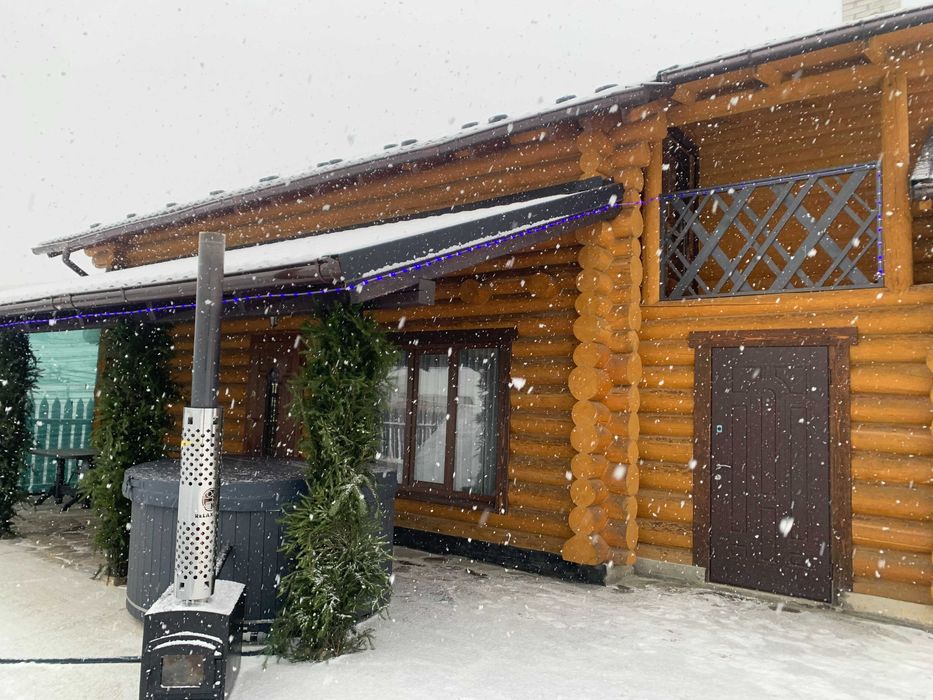 Оренда зняти будинок подобово Карпати Ясіня чан джакузі спа річка