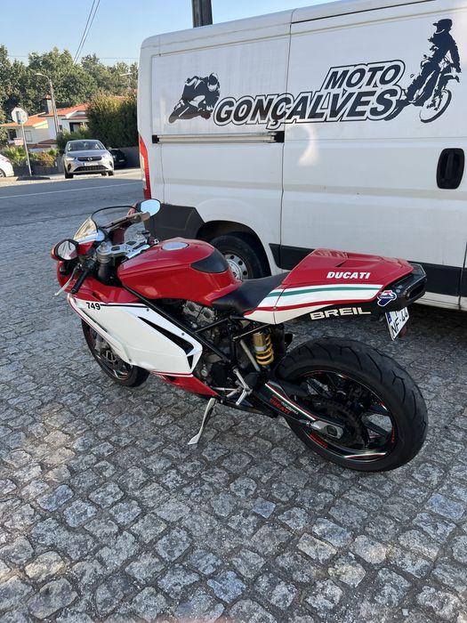 Ducati 749 imaculada