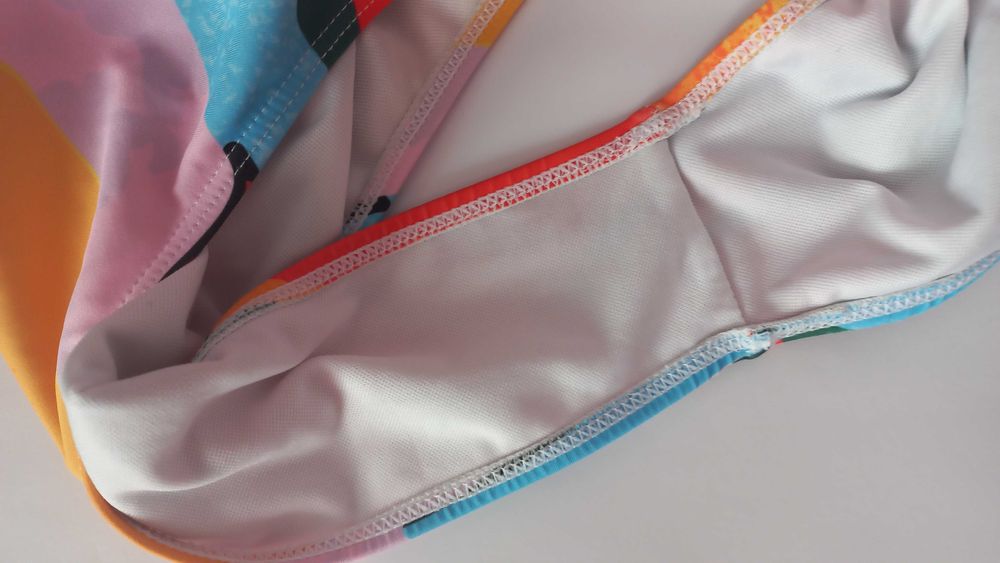 Cуцільний купальник 50 52 розмір