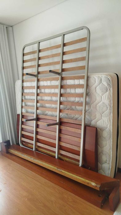 Vendo cama de casal