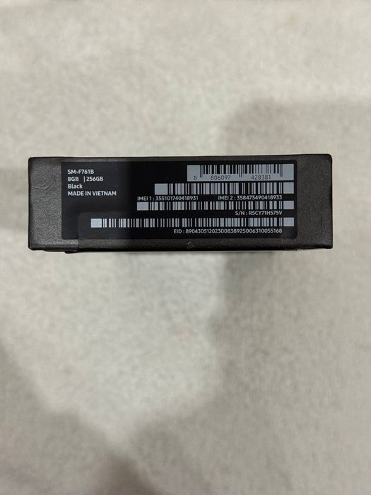 Samsung Z Flip 7 FE 256gb