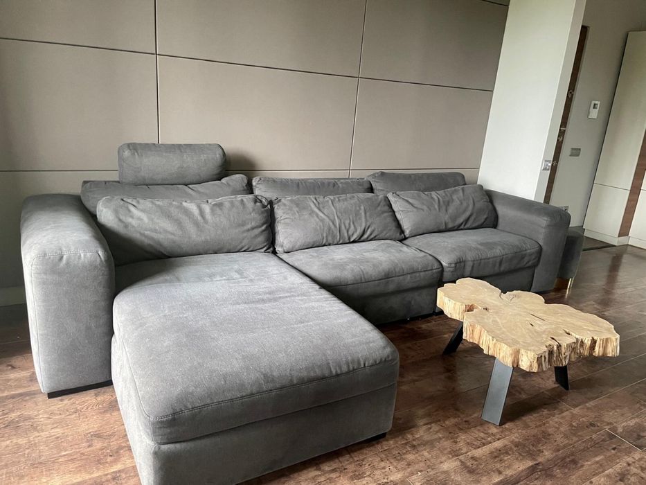 Nowoczesna kanapa z szezlongiem