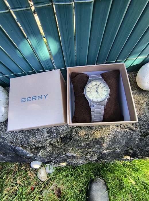 Relógio (NOVO) em Titânio e Safira.