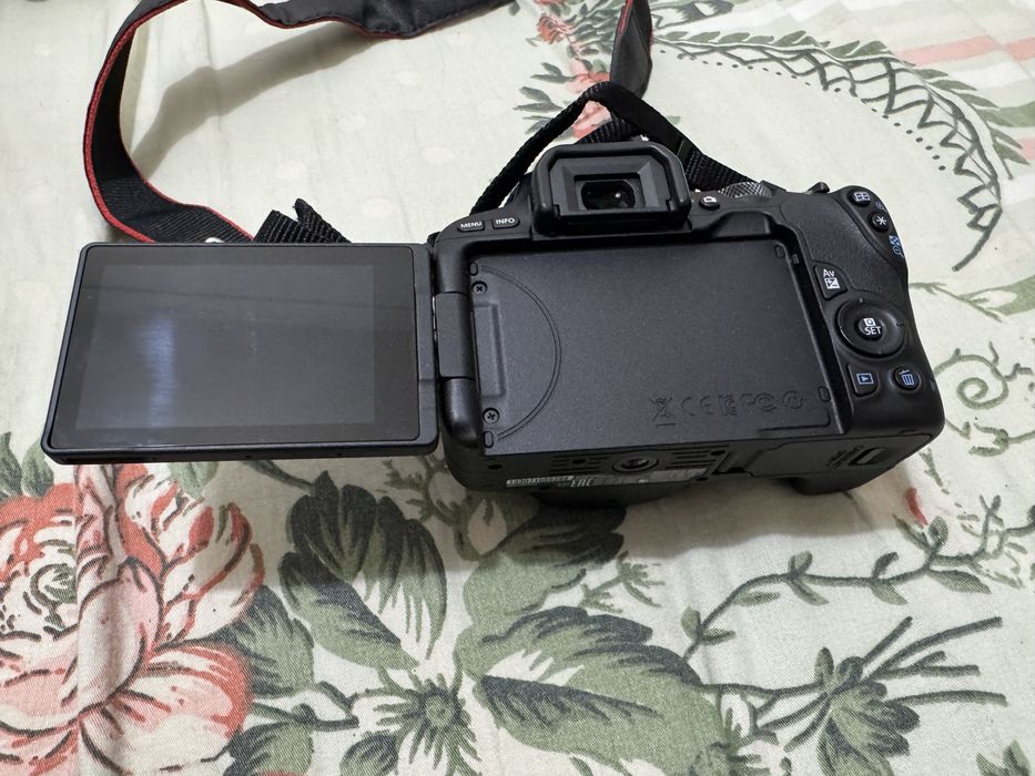 Canon EOS 200D literalmente novo