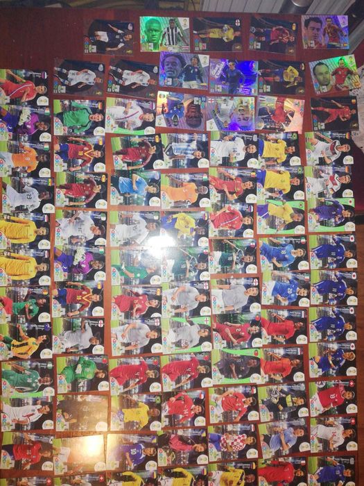 Karty Panini UEFA Adrenaliny Xl  175sztuk