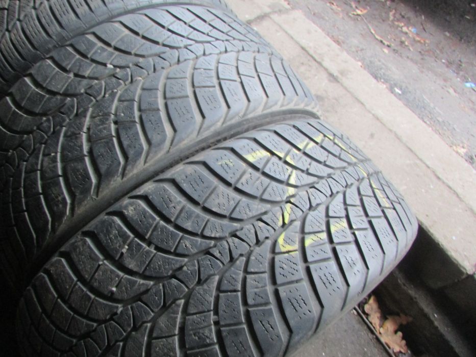 Зимние шины 235/50/R17 Kumho WinterCraft