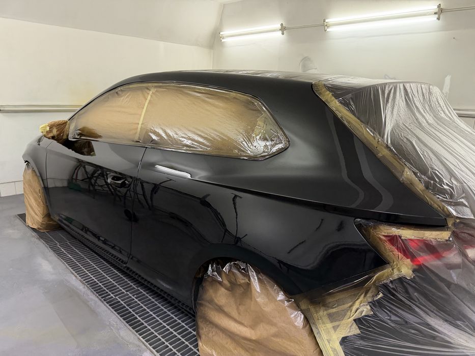 Pinturas e Restaurações de Automóvel