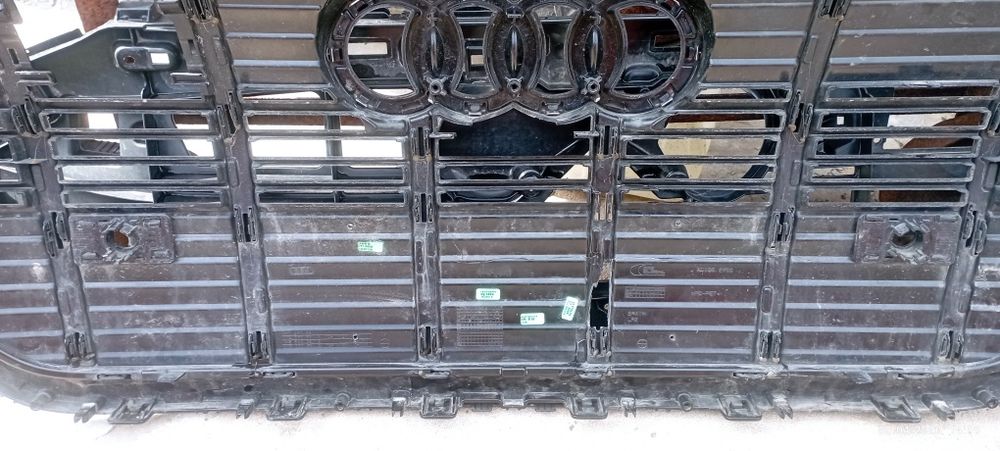 Продам БМВ е 39 М62 б35, решетка, скилет Ауди e-tron