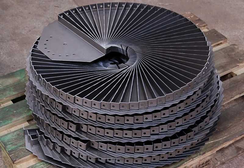 Лазерна різка і гнуття металу порезать металл порізати метал погнути