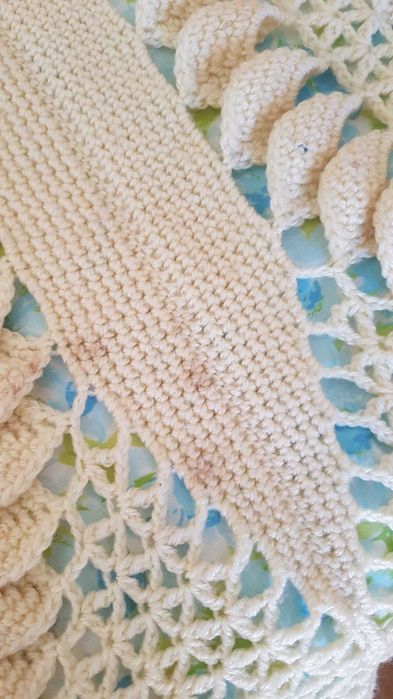 Colcha em crochet  branca  antiga feita a mao