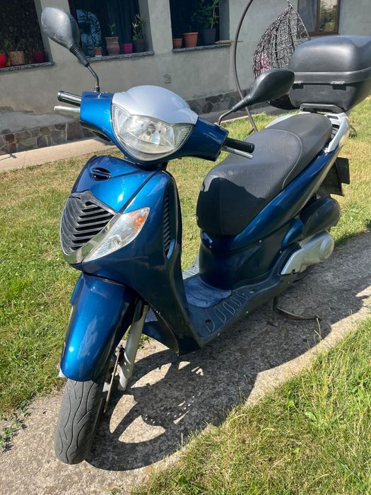 Продам скутор HONDA SH 150