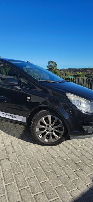 Opel Corsa 1.2 Black Edition Poucos Quilómetros Como Novo
