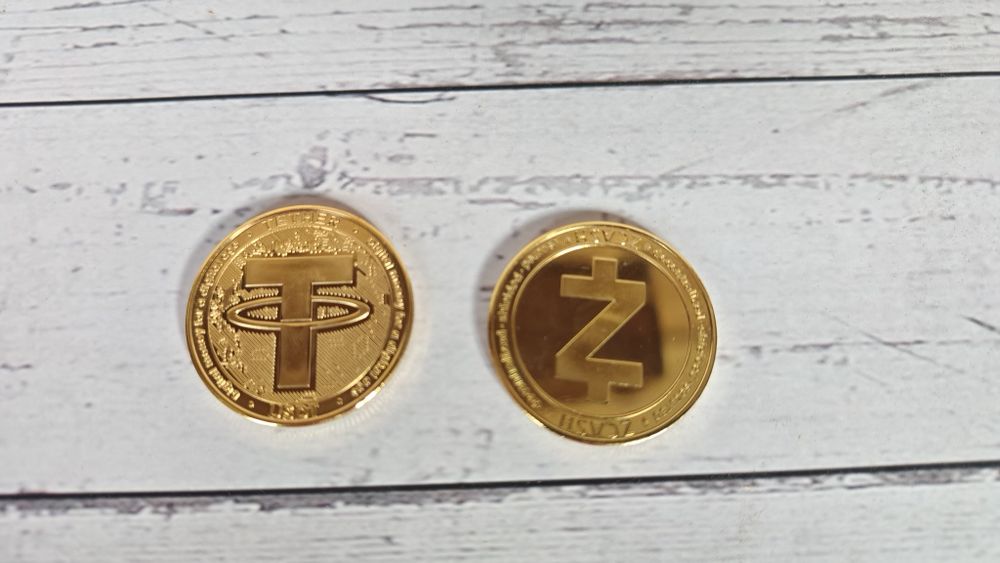 Сувенирная монета USDT Zcash крипта криптовалюта тезер зек gold золото