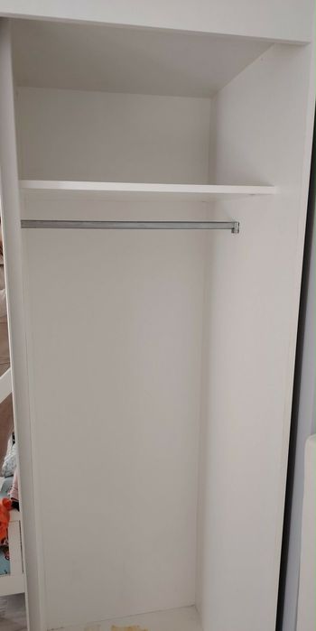 Białe meble salonowe