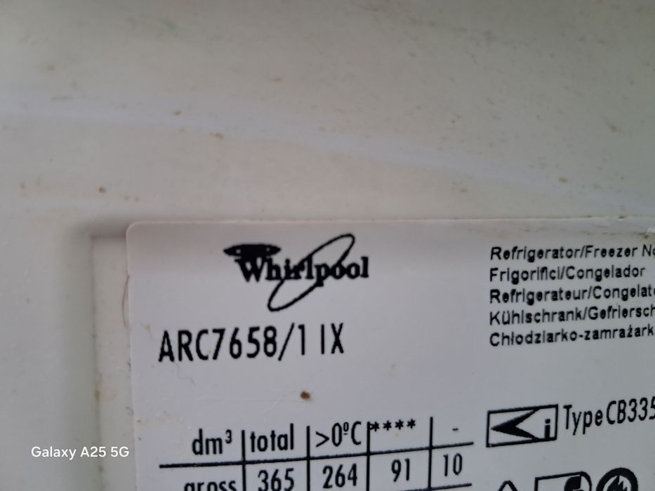 Холодильник Whirpool