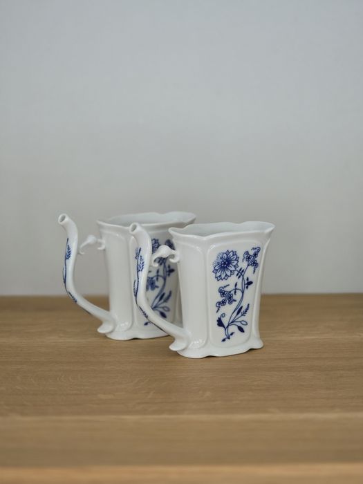 Pijałka porcelanowa kubek na wodę.