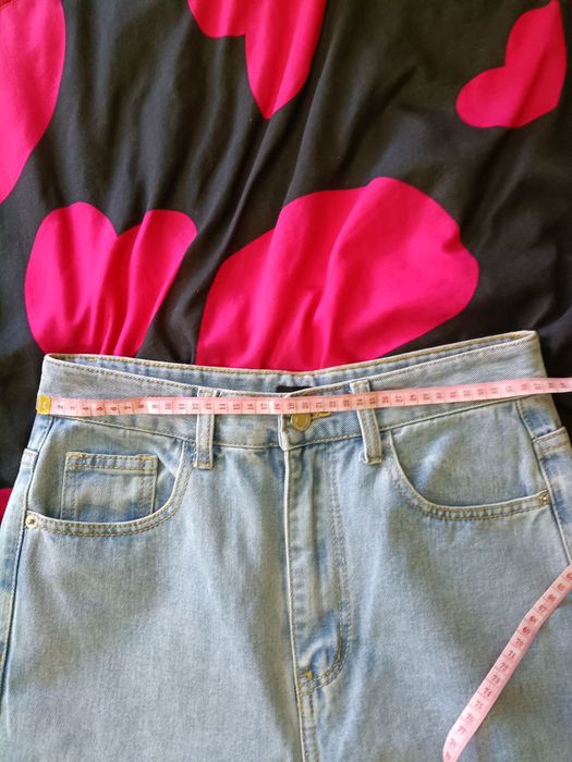 Jeansy damskie PrettyLittleThing 38/M