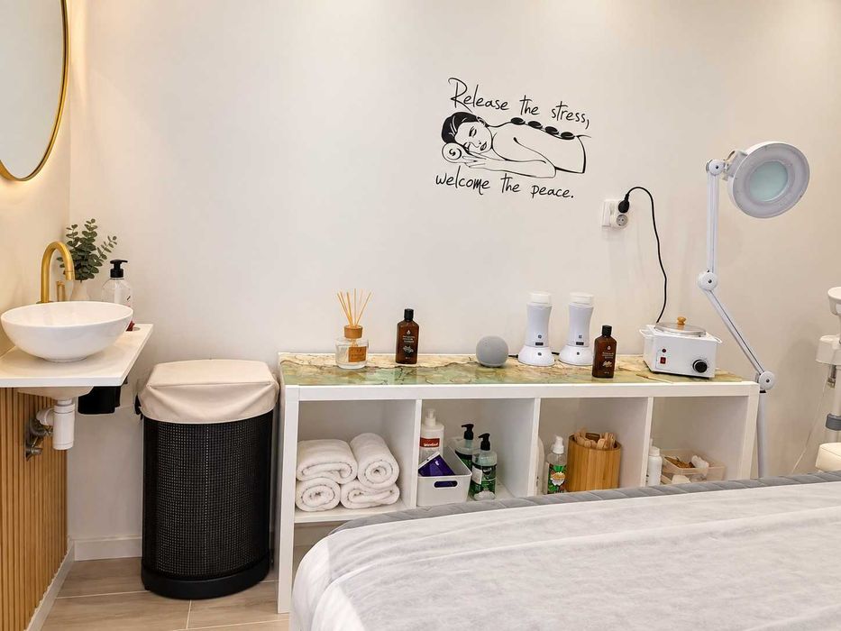 TRESPASSE - Cabeleireiro, manicure e massagens - Chave na mão