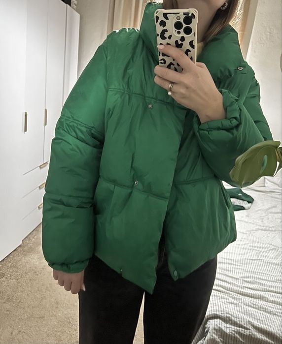 Зелена куртка reserved