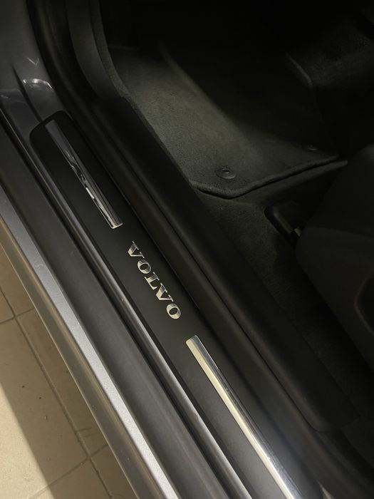 Volvo XC60 T6 2017r