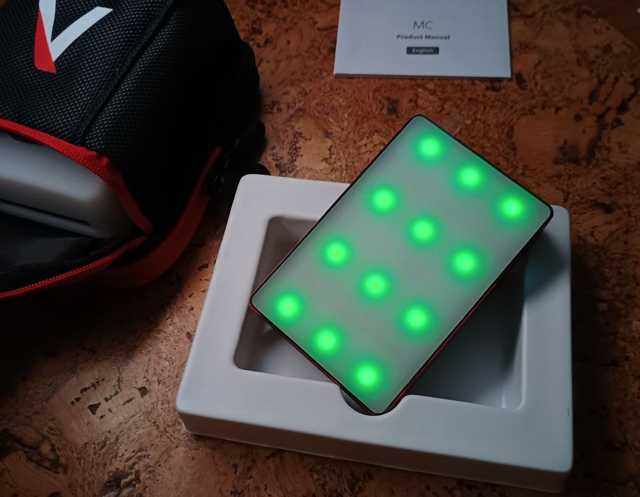 Aputure MC RGBWW мобільне світло для відео, Amaran