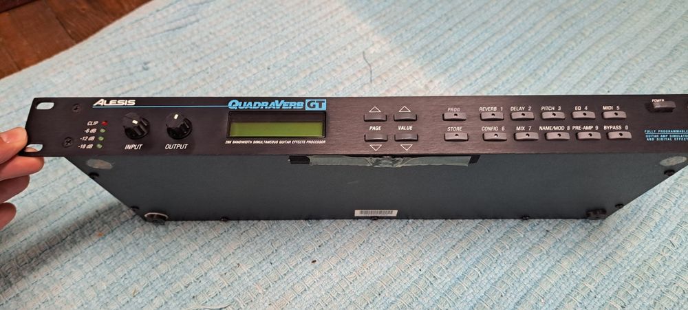 Processador de efeitos alesis quadraverb gt