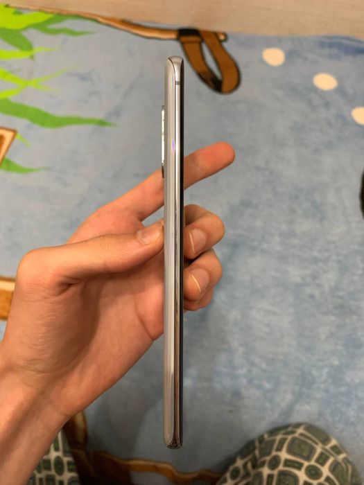 Samsung s20Plus 12/128