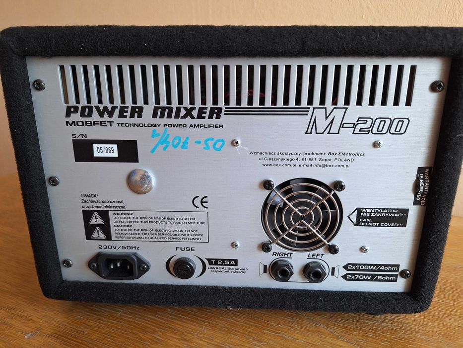 Stereofoniczny wzmacniacz - Amplimikser  M-200
