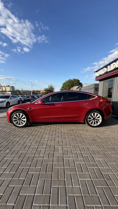Tesla Тесла Model 3 Long Range 2018 р 75 кВт Запас ходу 400км.