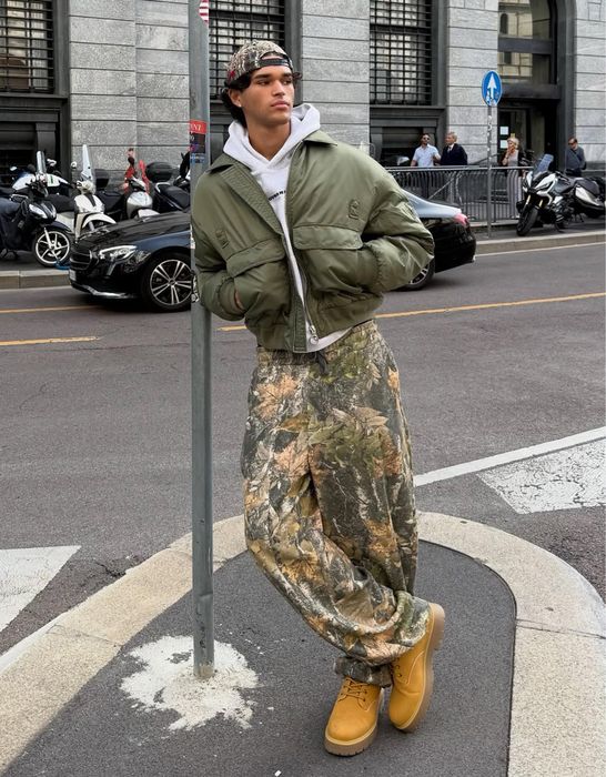 Куртка на Осінь BERSHKA Оригінал Чоловіча Ветровка Новая мужская Бомбер Bomber Jacket бершка