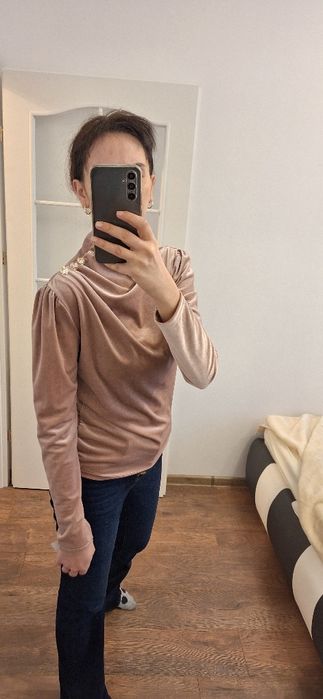 Nowa bluzka z metką