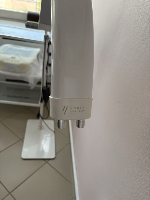 Lampa  Moon Lashes z logo Noble lashes