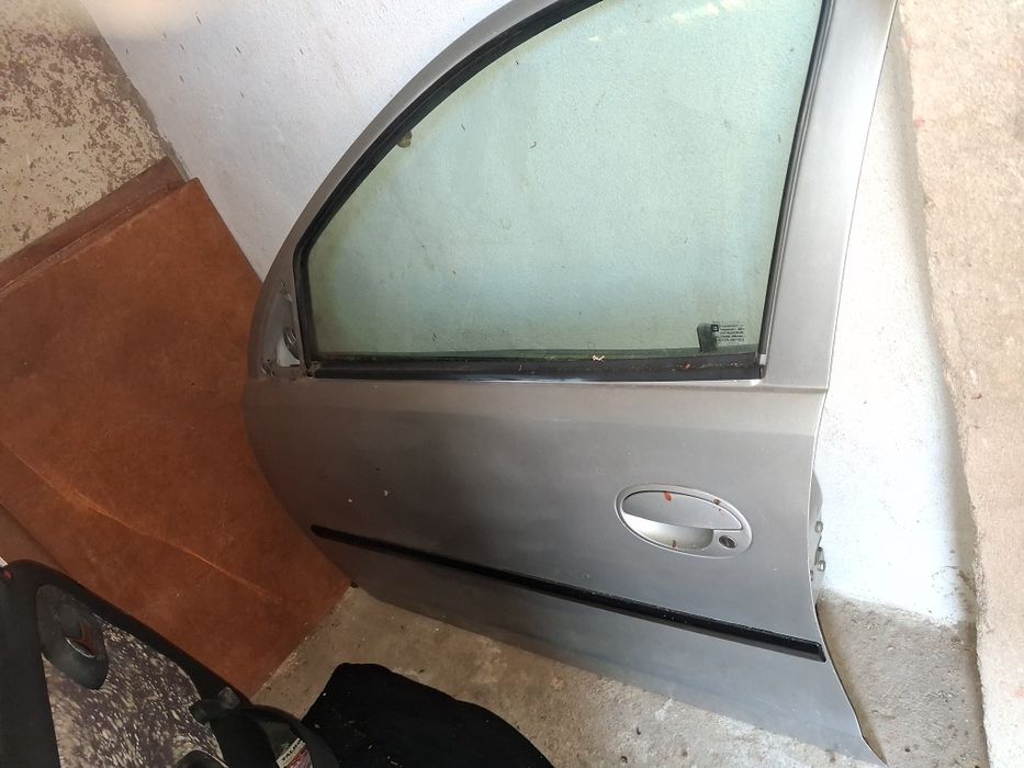 Porta frente esq.opel corsa c