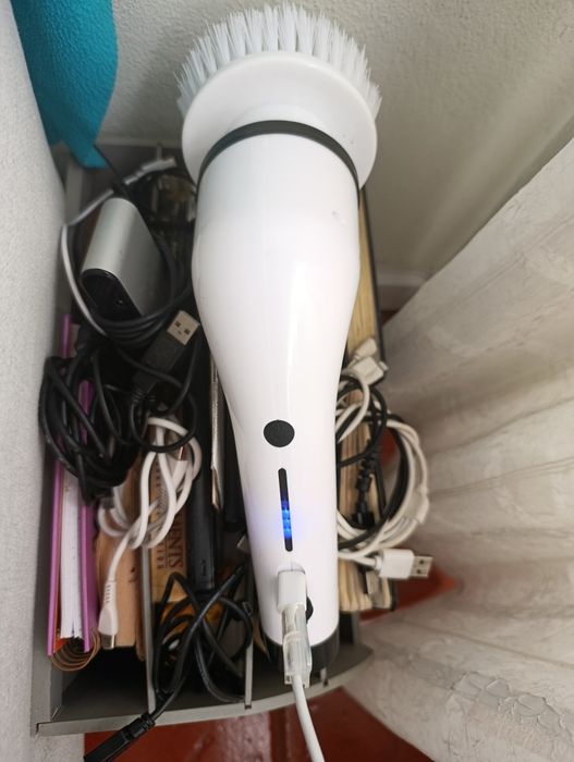 Escova elétrica rotativa