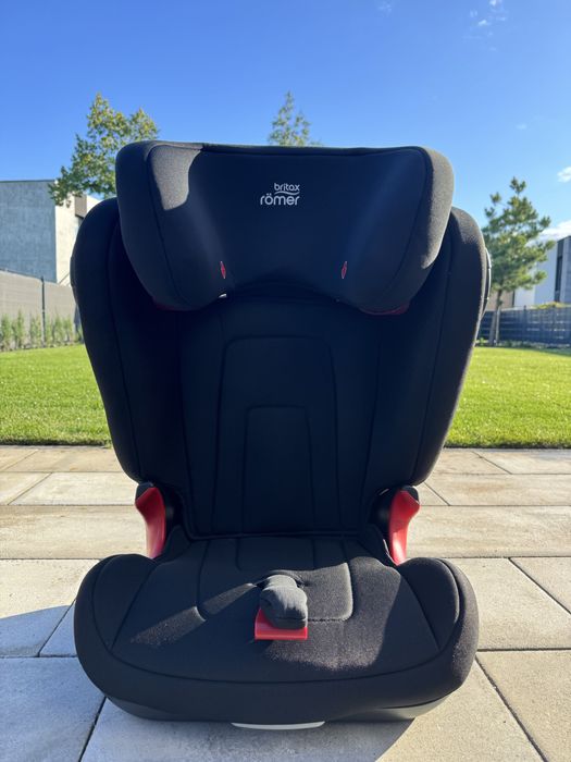 Fitelik samochodowy Britax Romer Kidifix 15-36