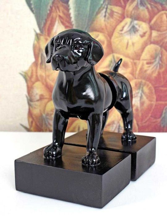 Дизайнерська підставка під книги Собака, Germany