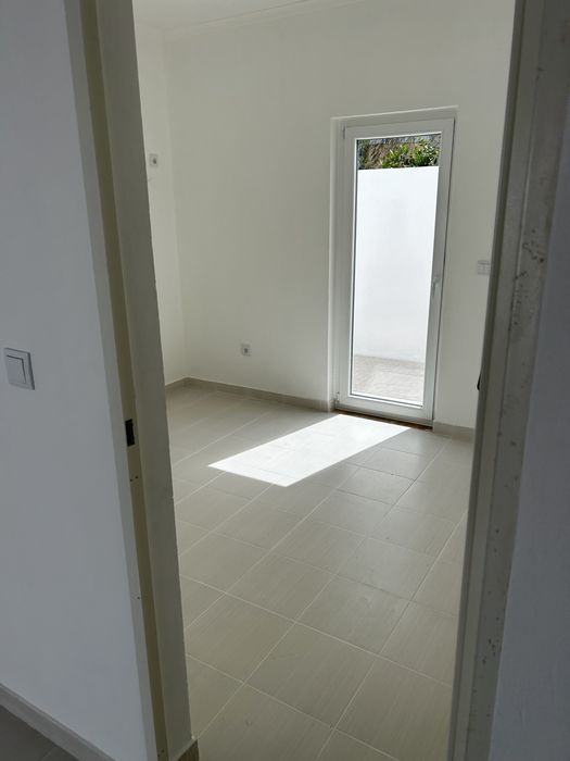 Moradia T1 com agua e luz inclusso na renda