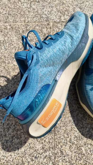 Nike ZoomX Invincible Run Flyknit 3 – Tam. 45 – Em muito bom estado.