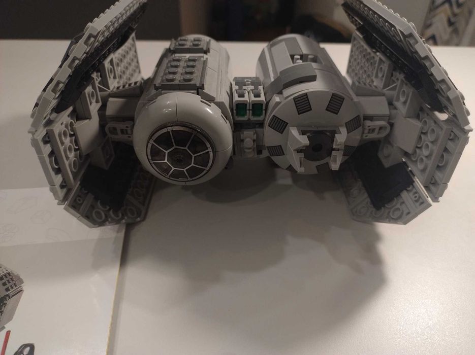 LEGO Bombowiec tie 75347