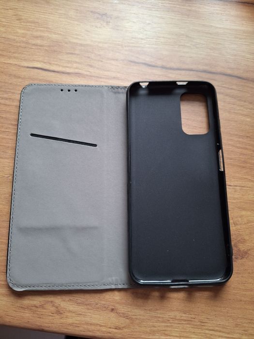 Sprzedam etui do redmi note 10