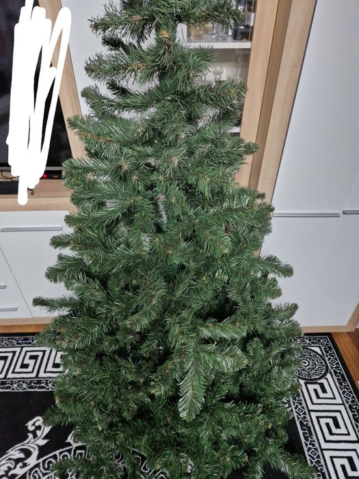 Choinka  sztuczna 2,20m